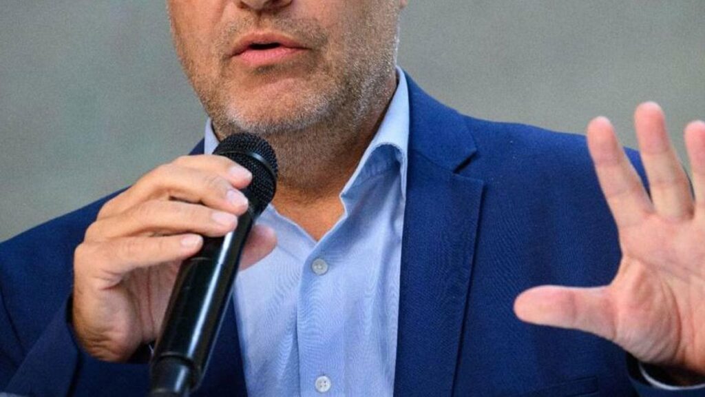 eski bakan milletvekilliginden istifa etti parti icinde buyuk kaos TUSu49jy