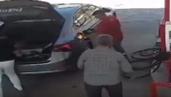faciadan donuldu pompacinin cakmak oyunu yangin cikardi 1thcy6OV