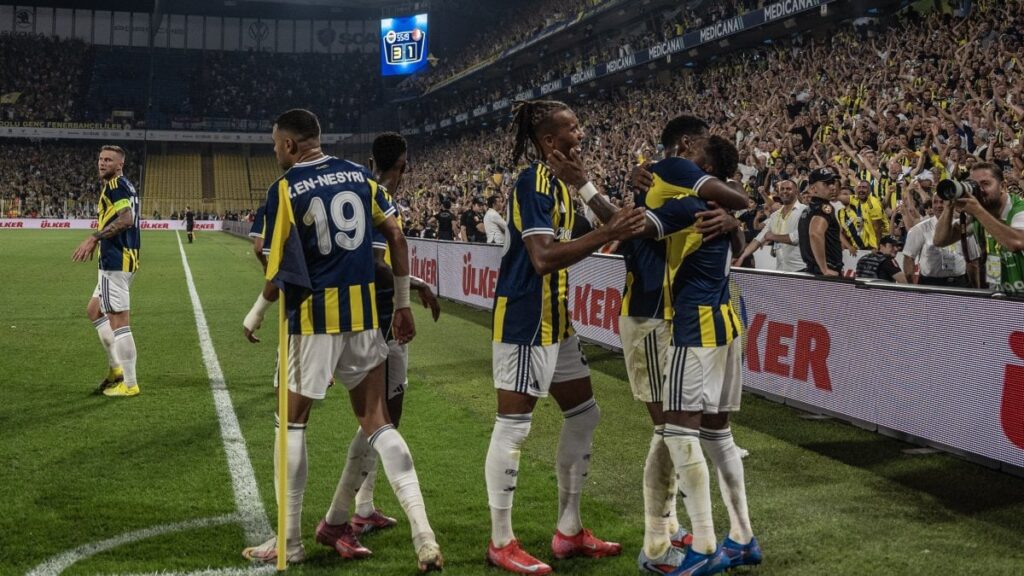 fenerbahce sampiyonlar ligi askina benfica karsisinda zP4UNbFR