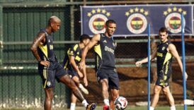 fenerbahcede feyenoord maci hazirliklari basladi z7ESA34t