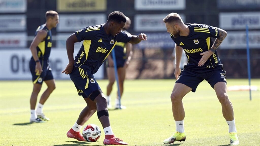 fenerbahcede feyenoord mesaisi suruyor s9ydxRJ3