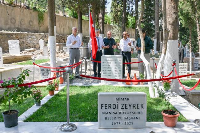 ferdi zeyrek vefatinin 52 gununde dualarla anildi 0 9Uypwhgb