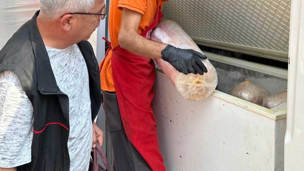 festivalde 300 kilo sahte sucuk AcV2286D