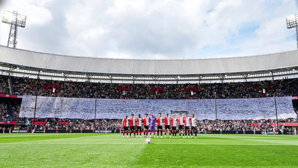 feyenoordun fenerbahce provasi yarida kaldi saglik sorunu nedeniyle mac durdu yKY1QSng