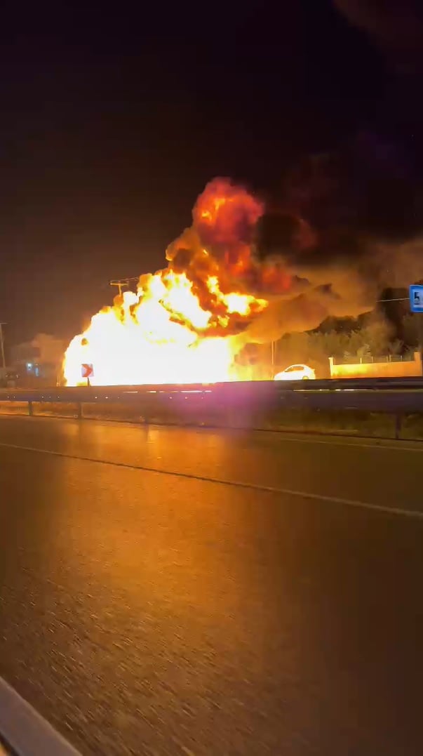 film sahnelerini aratmadi samsunda 8 kilometrelik alev zinciri surucu sonunda pes dedi 1 DrAX2ZwZ