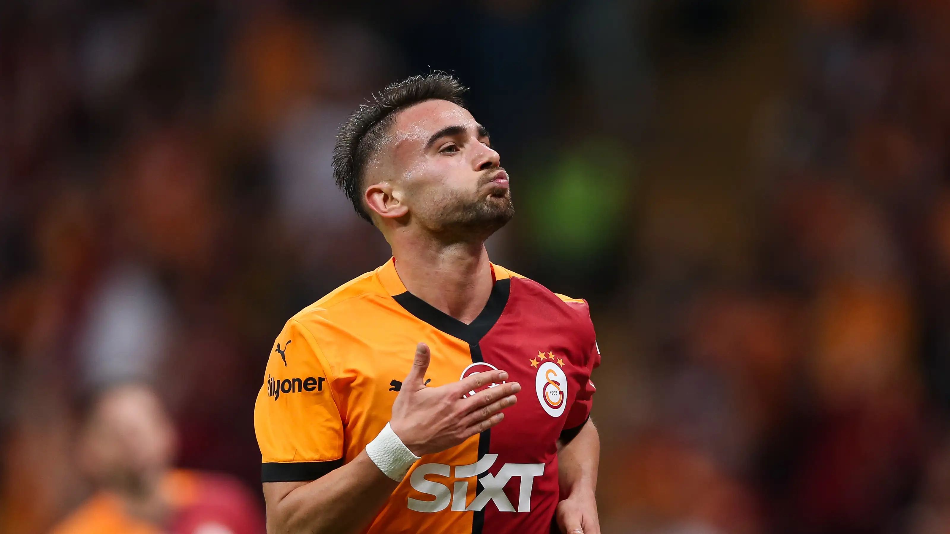 galatasaray ic transferde gaza basti 2 imza 1