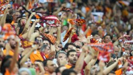 galatasaray taraftari onu unutmadi yildiz isim rams parkta isliklandi 1yI8kIJN