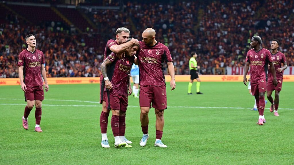galatasarayin kusursuz serisine nazar boncugu PSaUL7VX