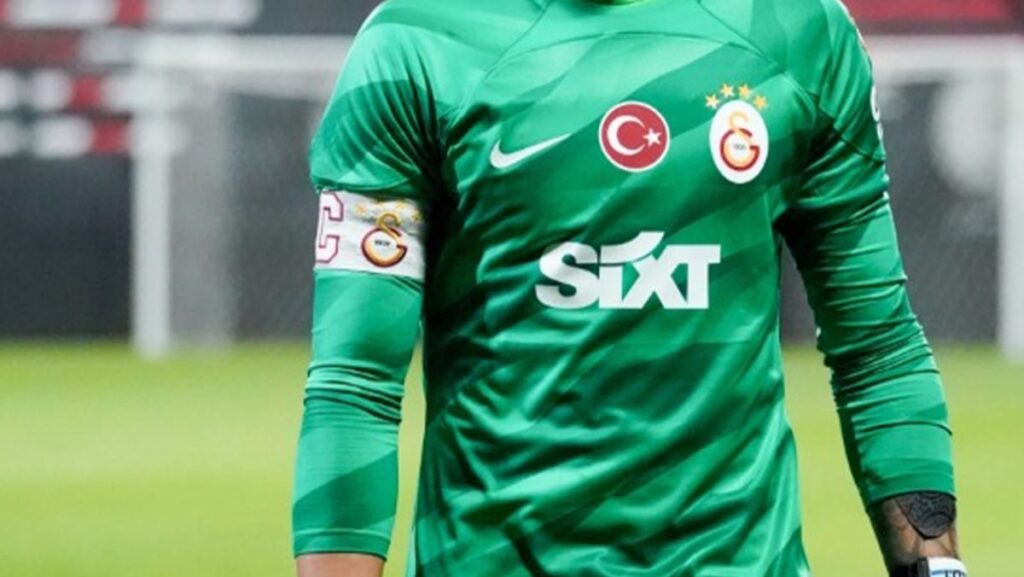 galatasarayli yoneticiden kaleci bombasi taraftar duyunca cildiracak 7EViTvQW