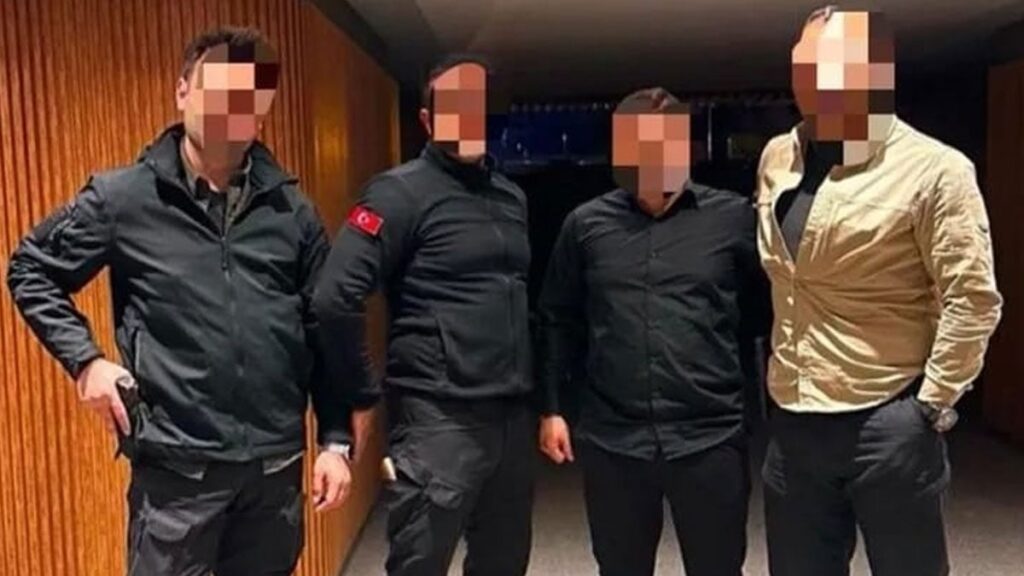 gercek polisler sahte polisleri enseledi MTPpDgbR
