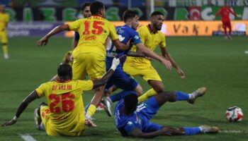 goztepeden uc sekerli rize cayi keyfi GYy39w8S