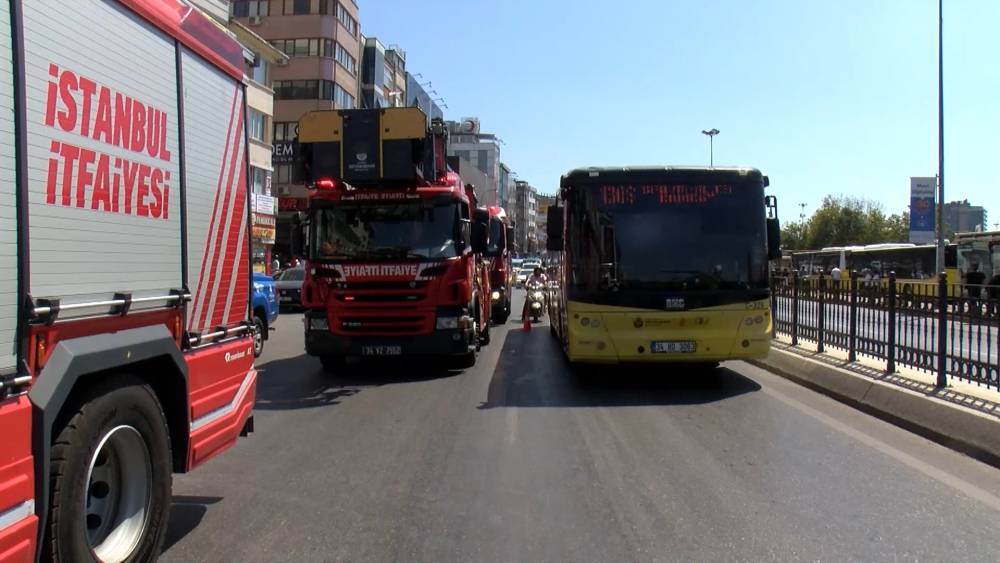 iett otobusu bir anda alev aldi kahraman sofor faciayi onledi istanbulun gobeginde korku dolu tidc2ZCP