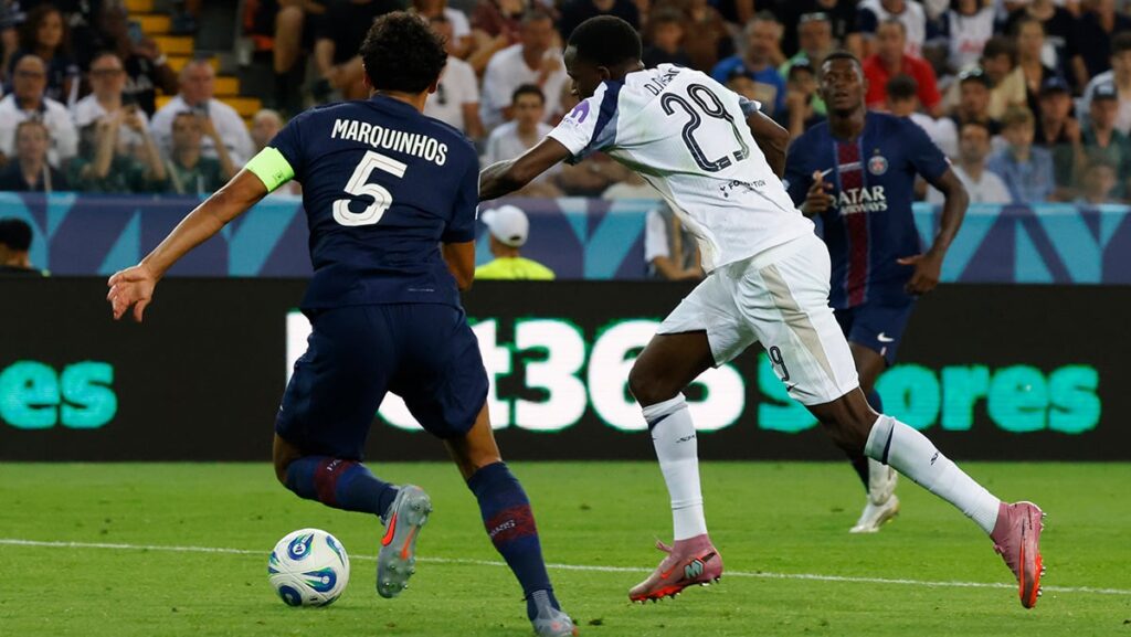 iki sehrin hikayesindenden super cikan psg oldu Sdj1erKA