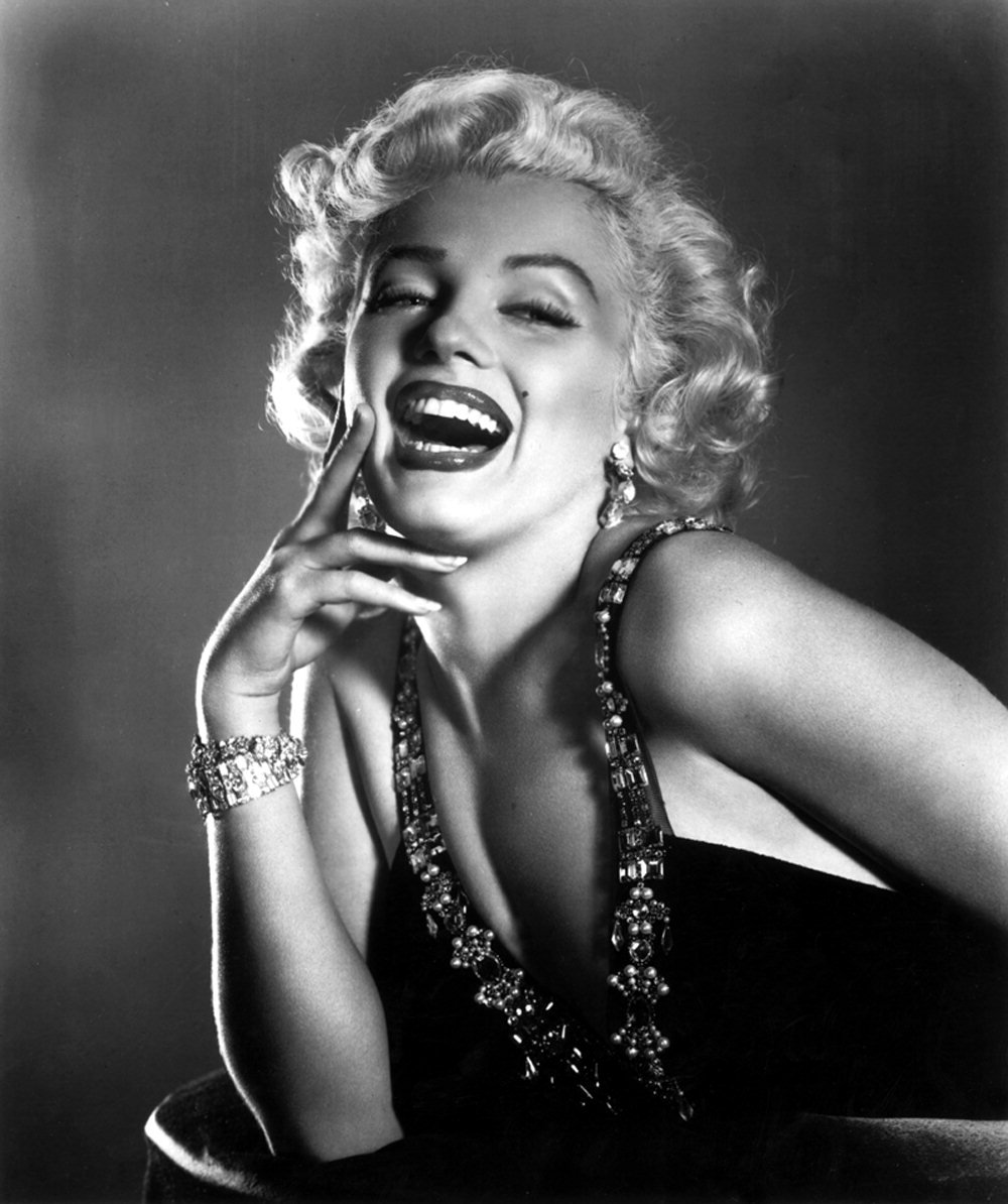 intihar mi degil mi marilyn monroenun olumundeki sir perdesi aralaniyor mu adli tabip TEUm84dS