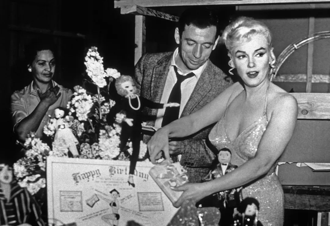 intihar mi degil mi marilyn monroenun olumundeki sir perdesi aralaniyor mu adli tabip rqArztOG