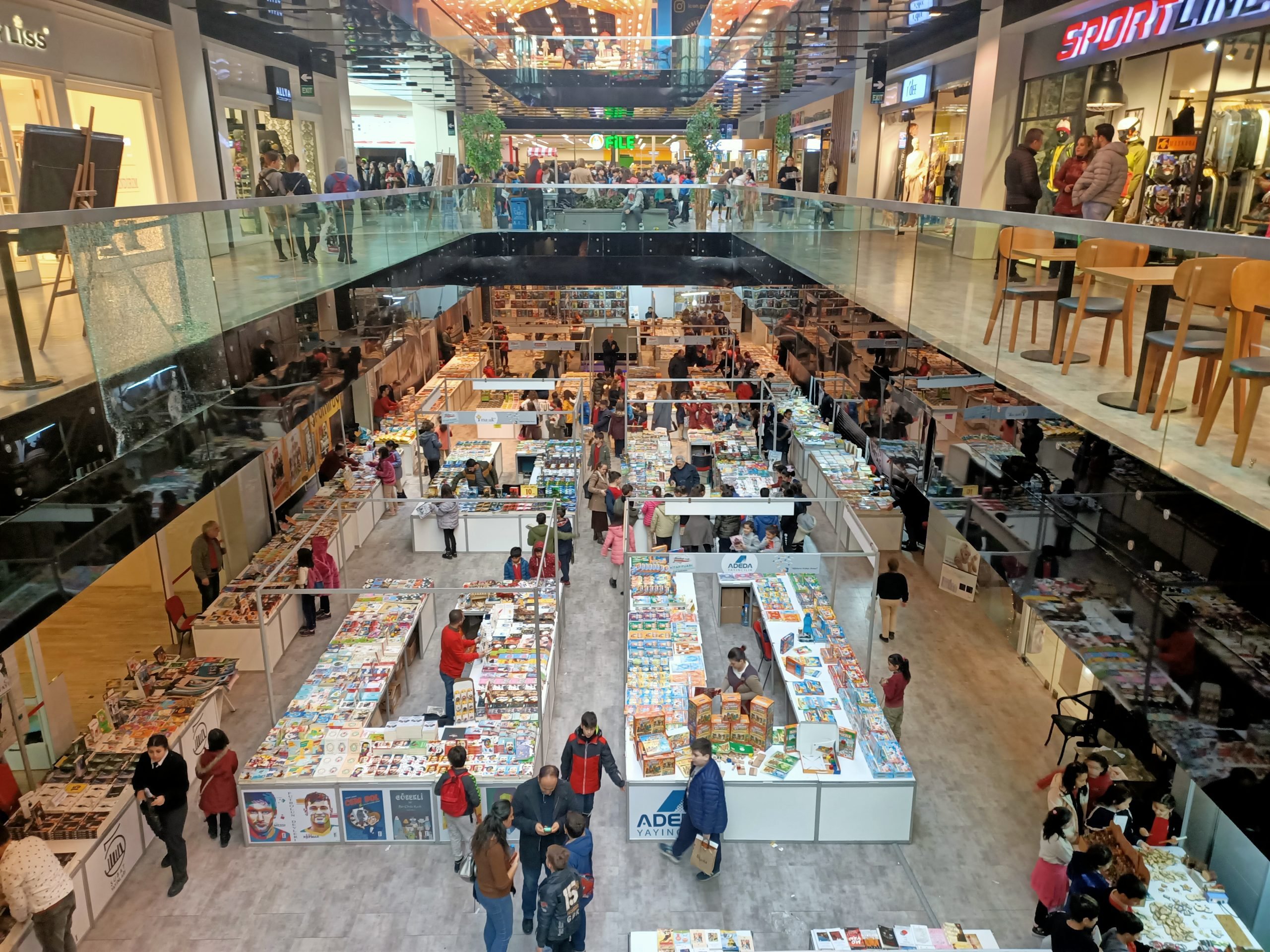 istanbul luks avmsi kapisina kilit vurdu 25 bin metrekarelik alana kurulmustu 1