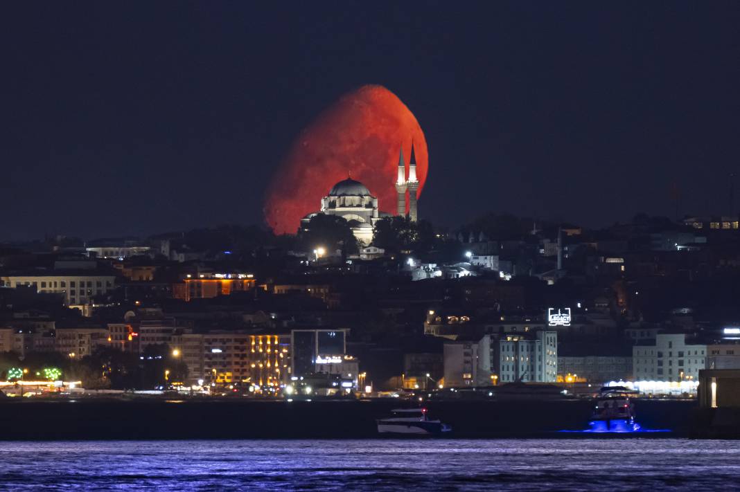 istanbulda ay beyazit camisi ile birlikte goruntulendi 5 IU6Dr4zn