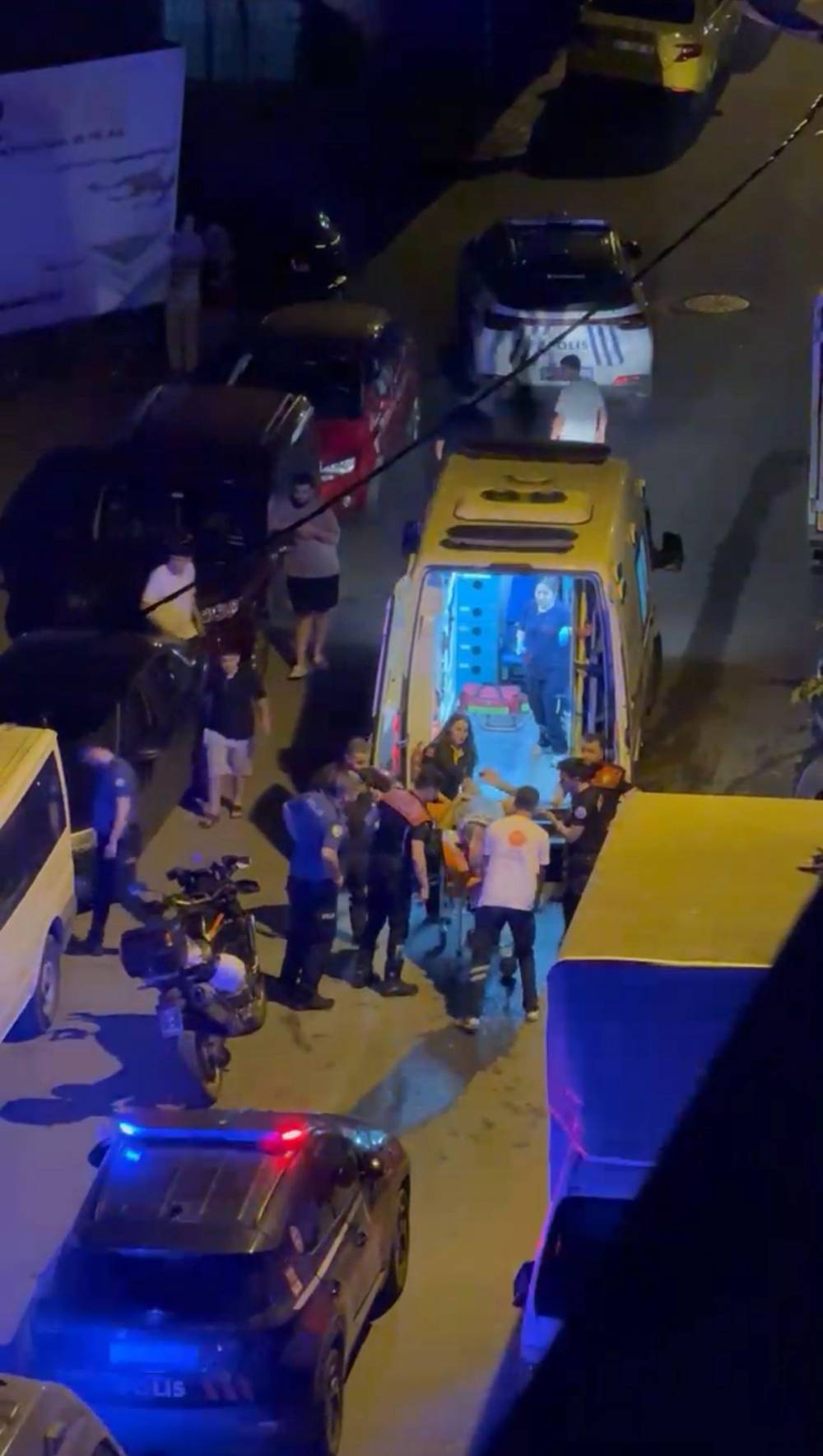 istanbulda evde kanli kavga gecenin sessizligi silah sesiyle bozuldu yaralilar var 1 rVw1mmeN