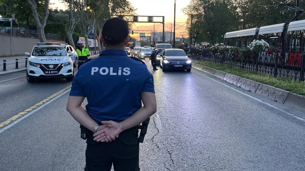 istanbulda huzur istanbul uygulamasi yuzlerce kisi enselendi 6ZrpZpv5