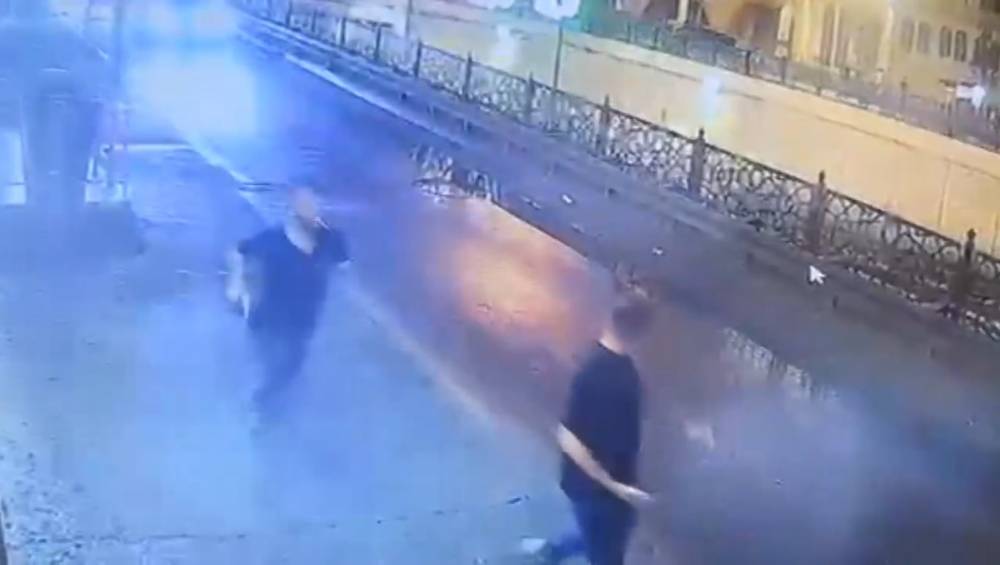 istanbulun en islek caddesi kapkac soku turistin cantasi caldi 0 mRDlQ258