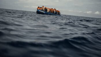izmirde 83 duzensiz gocmen yakalandi utZIVwYq