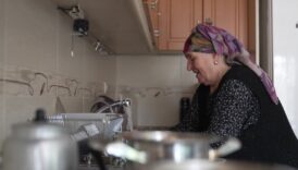 izmirde emekli dayanisma kartiyla emekliler bir nebze rahatliyor qAWqh2dY