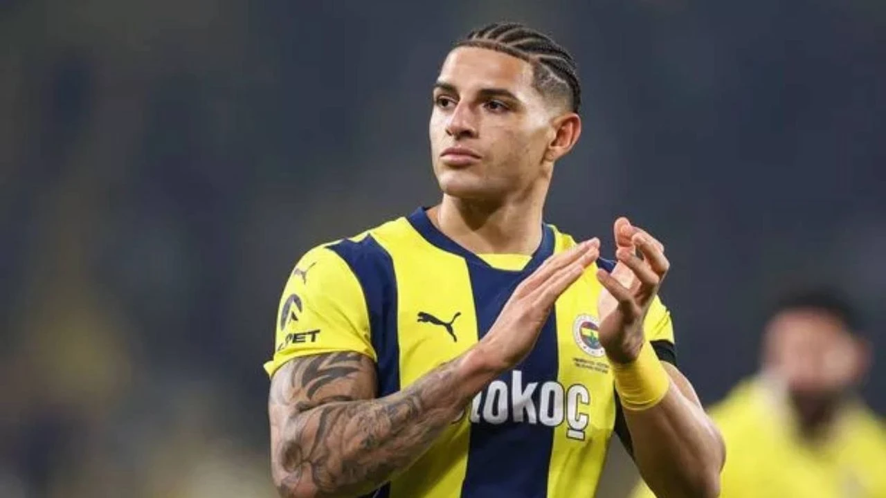 jose mourinho sonrasi fenerbahcede bir veda daha yildiz oyuncu istanbuldan ayrildi yeni takimina imza
