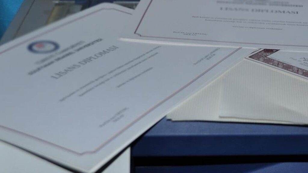 kabine uyelerine sahte diploma soku hepsi diken ustunde q7V9arbm