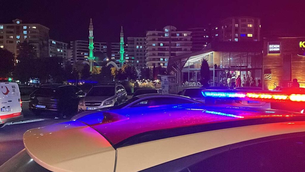 kafede bicakli kavga 68vkH2WO