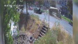 kamyonet ile otomobil birbirine girdi yaralilar var lHpA2z1y