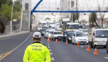 kara yollari ile ilgili uyari geldi suruculer dikkat iste calisma olan ve kapali yollar cvvavS6x