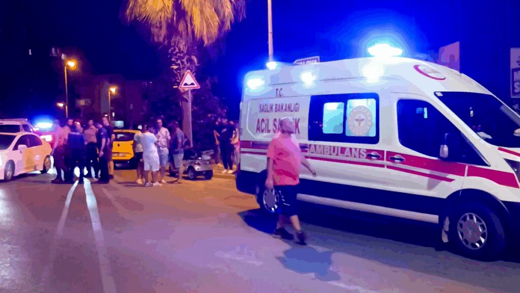 karisinin gozleri onunde bicaklanarak olduruldu vBsMYvLv