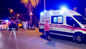 karisinin gozleri onunde bicaklanarak olduruldu vBsMYvLv
