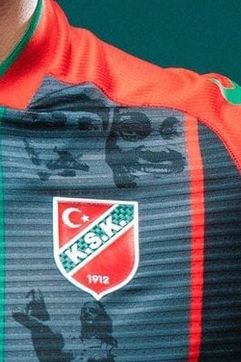 karsiyakadan ataturk ve zubeyde hanim temali forma 0 s9qw5pLq