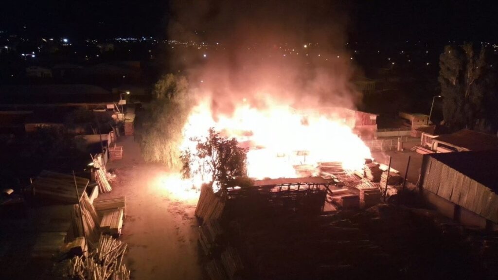 keresteciler sitesindeki yangin panik yaratti xTl2kXb8