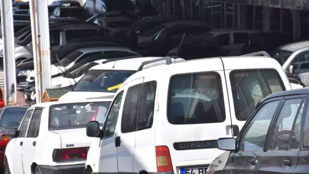 kiralik otomobillere ilgi yuksek taleplere yetisilemiyor 1 pp87aq3z
