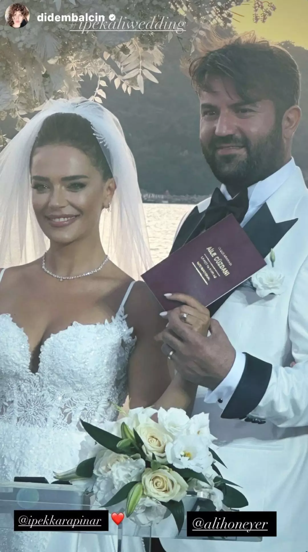 kirgin ciceklerin feridesi dunyaevine girdi gelinligi tam not aldi 1 UiV92cQC