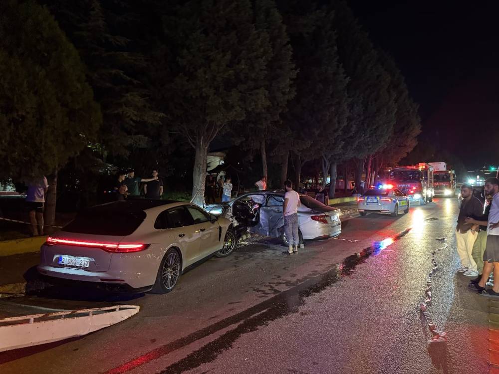 kocaelide 2 otomobil carpisti yaralilar var 0 hTnWCTHU