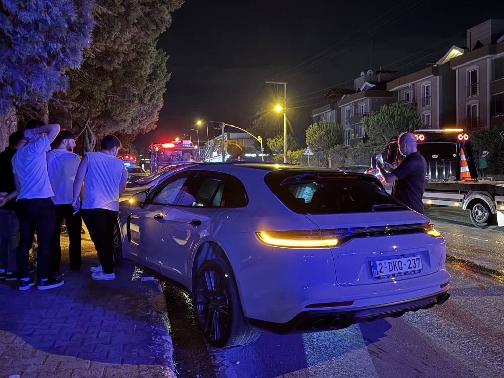 kocaelide 2 otomobil carpisti yaralilar var 3 JFLm9VDg