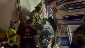 kocaelide zincirleme kaza 1 olu gD8KsRJg