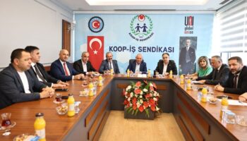 koop is sendikasindan grev karari insan onuruna yarasir bir ucret icin mucadeleye devam edecegiz Lkp27B8i