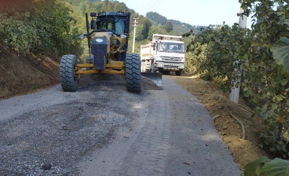 koylerde asfalt calismalari devam ediyor 1 C3nUmm2Y