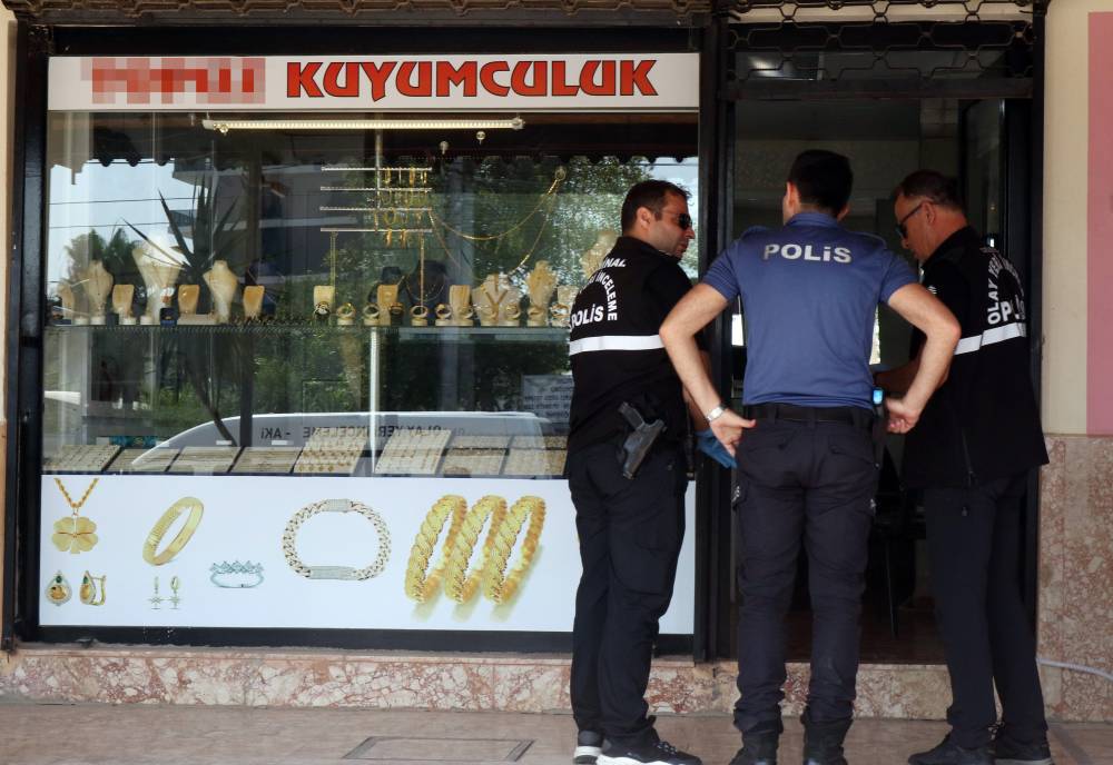 kuyumcudan 18 adet bilezik caldi ormanda yakalandi ifadesi sok etti 1 I4RqHLUp
