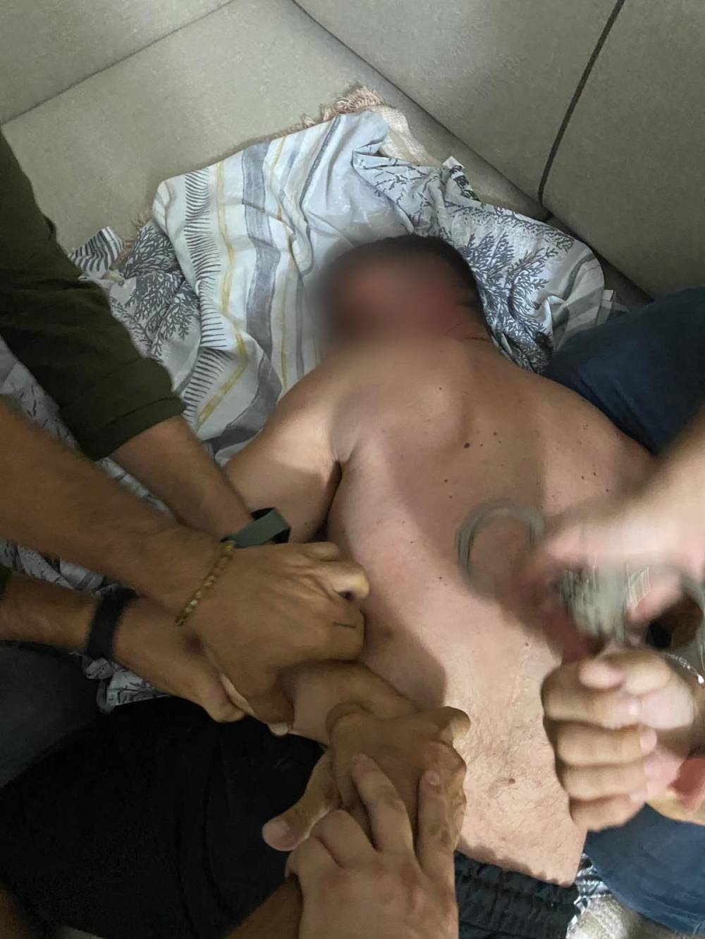 kuyumcudan 18 adet bilezik caldi ormanda yakalandi ifadesi sok etti 2 rF1qRYl7
