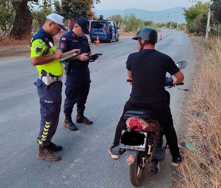 manisada motosikletlilere siki denetim 0 J6cDsGtT