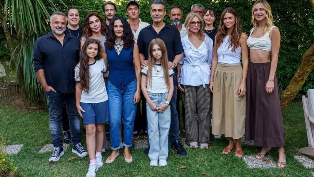 merakla beklenen dizide flas gelisme basrolunde funda eryigit rol aliyor PAs3eB9m