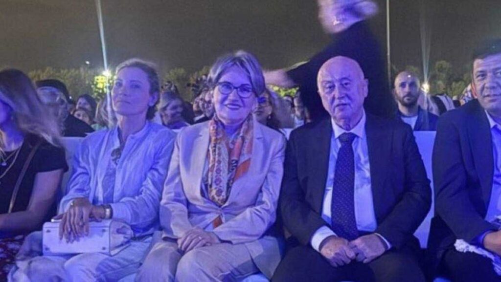 meral aksener filistin icin duzenlenen sami yusuf konserinde ortaya cikti AyQ7TsOT