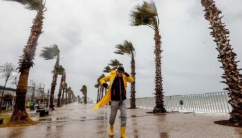 meteorolojiden kuvvetli ruzgar uyarisi bugun hava nasil 27 agustos 2025 kt2nTERD