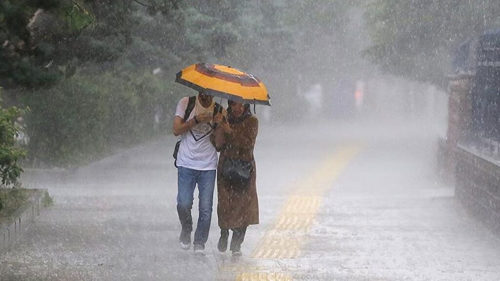 meteorolojiden saganak uyarisi bugun hava nasil 24 agustos 2025 dmDQfxHd