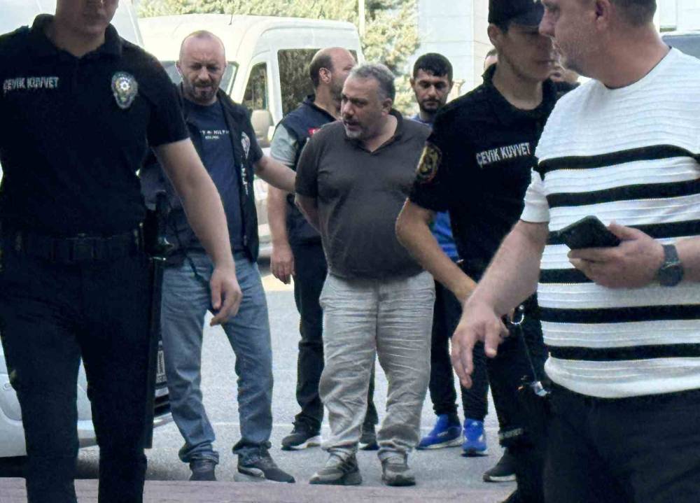 motosikletli tetikciler kursun yagdirdi saldiri ani kamerada 4 Xujyz118